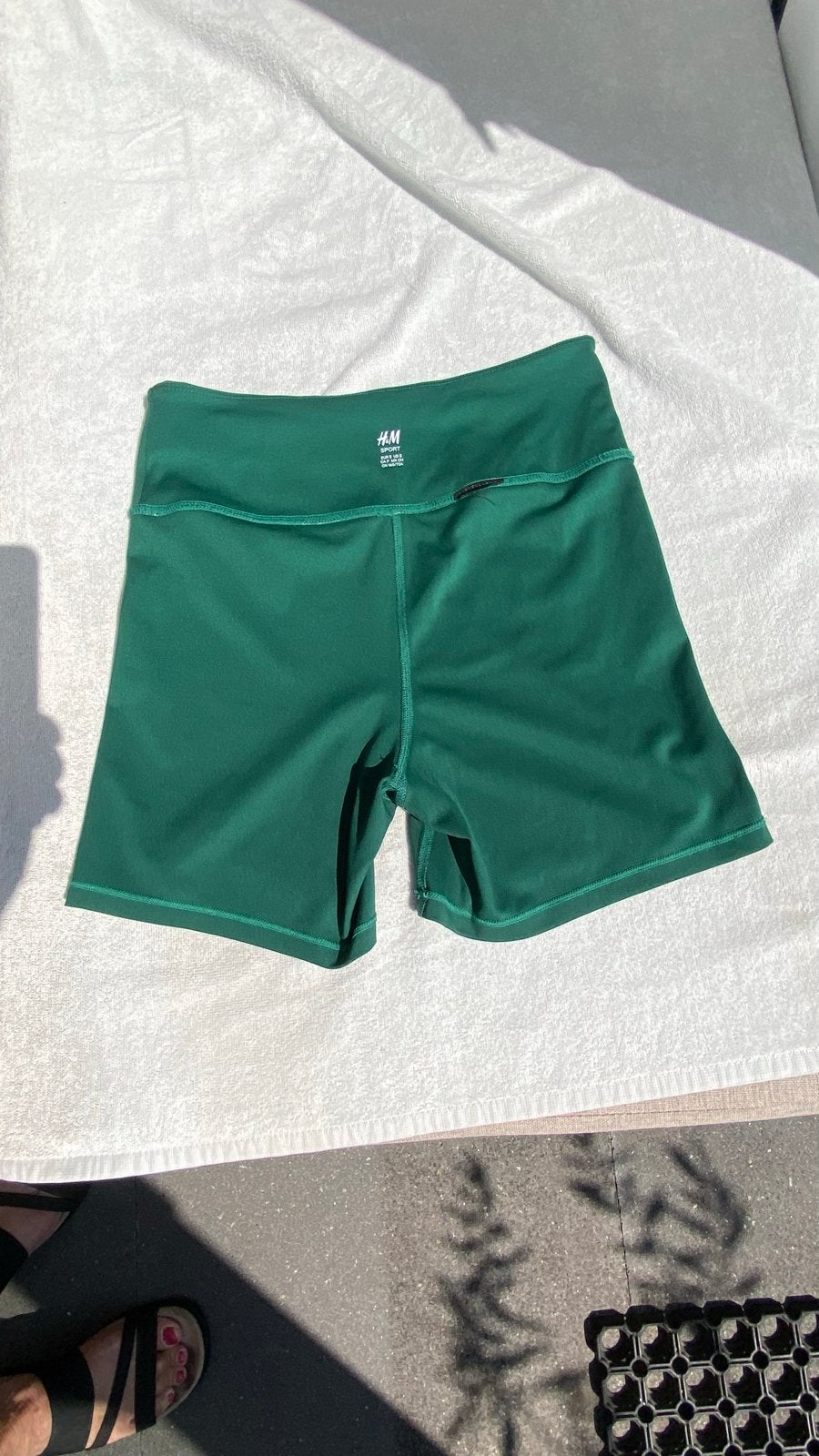 H&M Sportbroekje Groen - Maat S, Ophalen of Verzenden, Maat 36 (S), Groen, Fitness of Aerobics