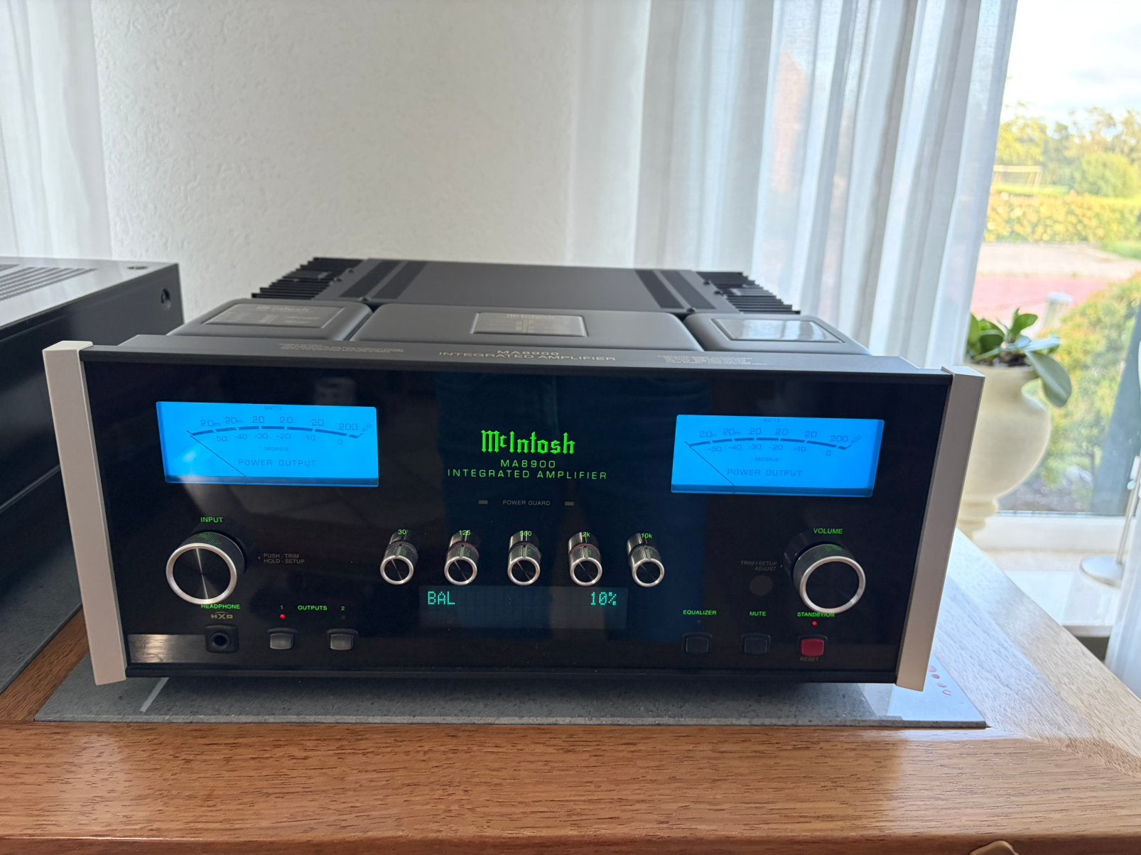McIntosh Ma8900 met toebehoren in nieuwstaat, Audio, Tv en Foto, Zo goed als nieuw, 120 watt of meer, Stereo, Ophalen