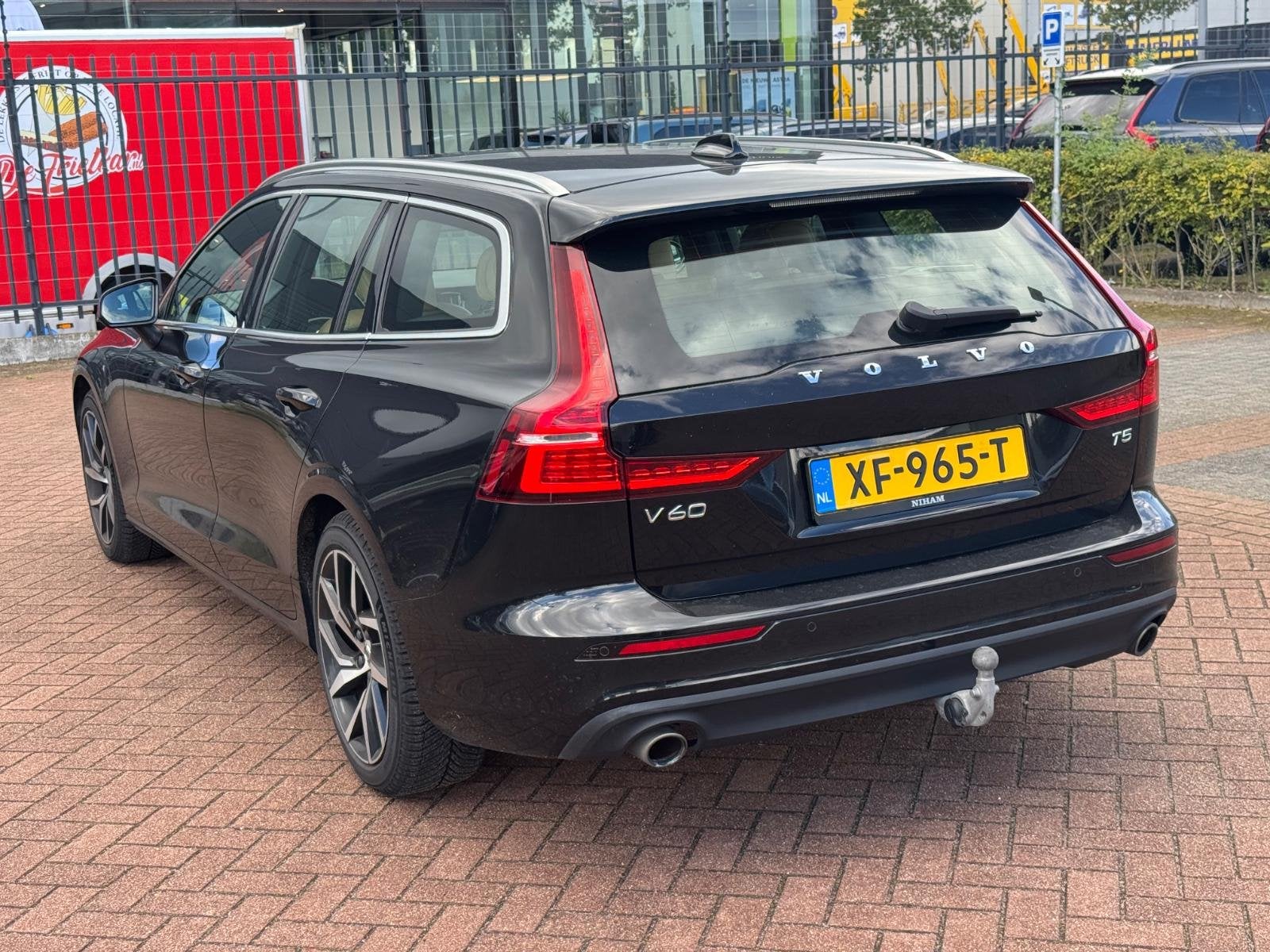 Volvo V60 2.0 T5 Momentum | Trekhaak | Leder | Cruise Contro, Auto's, Volvo, 12 maanden, 15 km/l, Euro 6, 4 cilinders