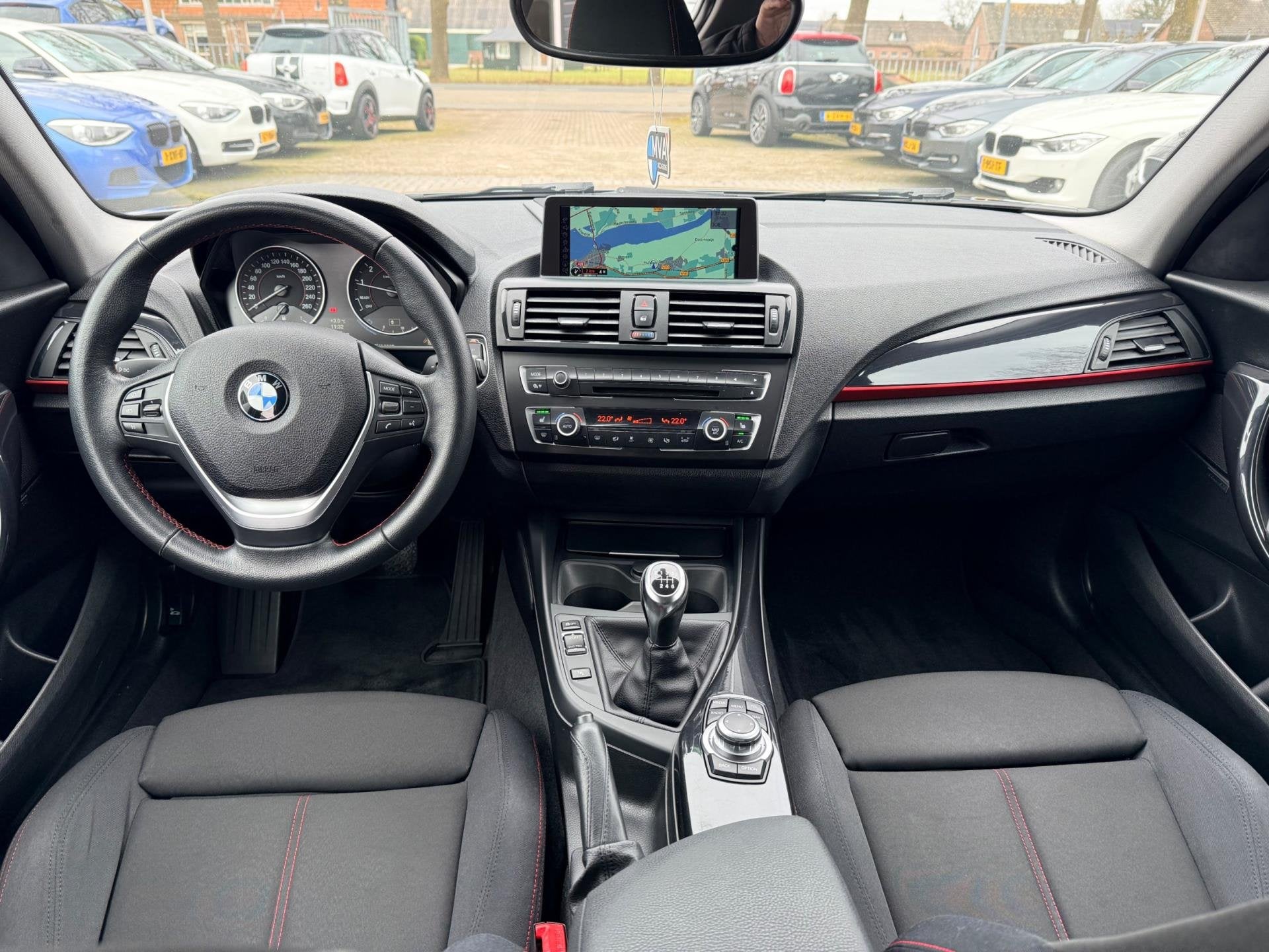 BMW 1-serie 118i Business Sport|Ketting + Klepseals vervange, 1-Serie, Euro 5, Gebruikt, Zwart
