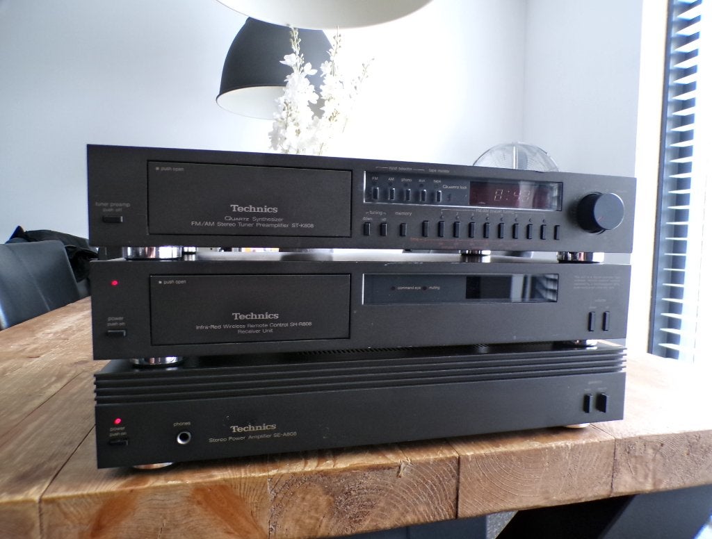 3dlg Vintage Technics voor- / remote- / eind-versterker set., Audio, Tv en Foto, Overige merken, Gebruikt, Tuner of Radio, Losse componenten