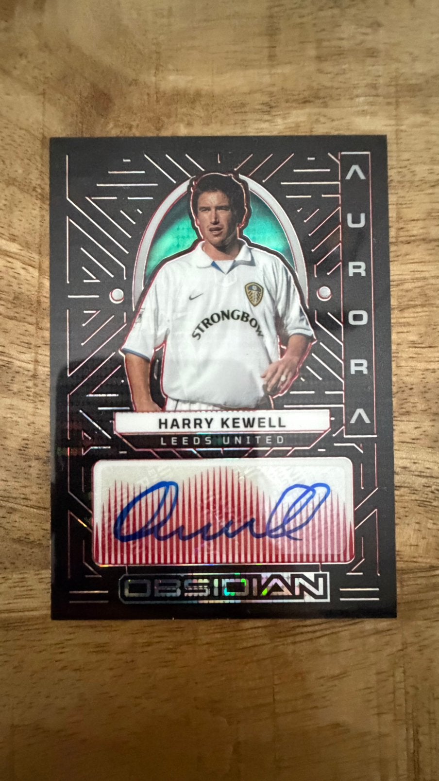 Harry Kewell autograph /44 panini obsidian, Verzamelen, Sportartikelen en Voetbal, Ophalen of Verzenden, Zo goed als nieuw, Buitenlandse clubs