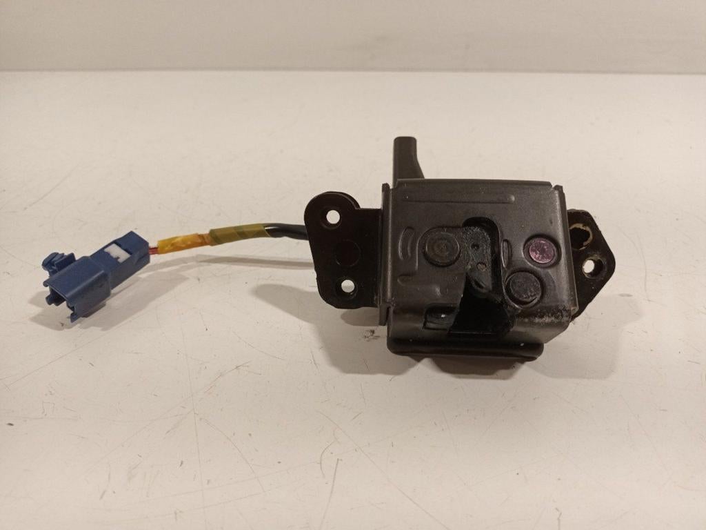 Slot mechaniek kofferdeksel achterklep elektrisch Toyota Yar, Onderdelen@venauto.nl, Van der Ven Autorecycling B.V., Gebruikt