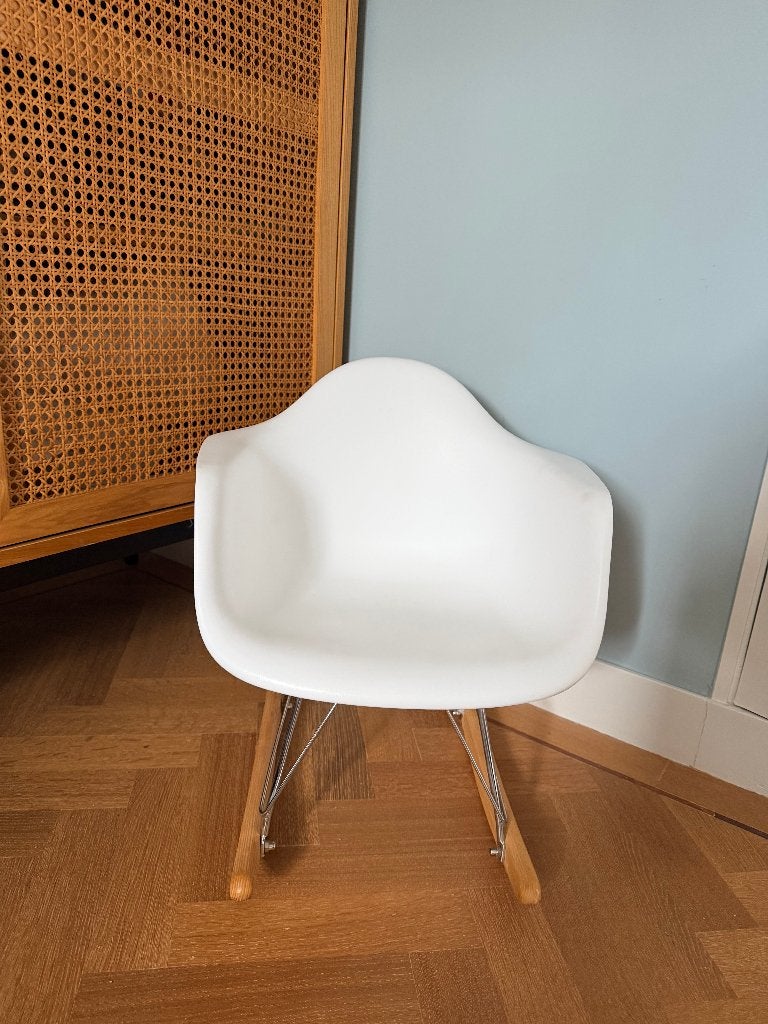 RAR replica Schommelstoel wit | Rocking Chair, Ophalen, Gebruikt, Overige typen