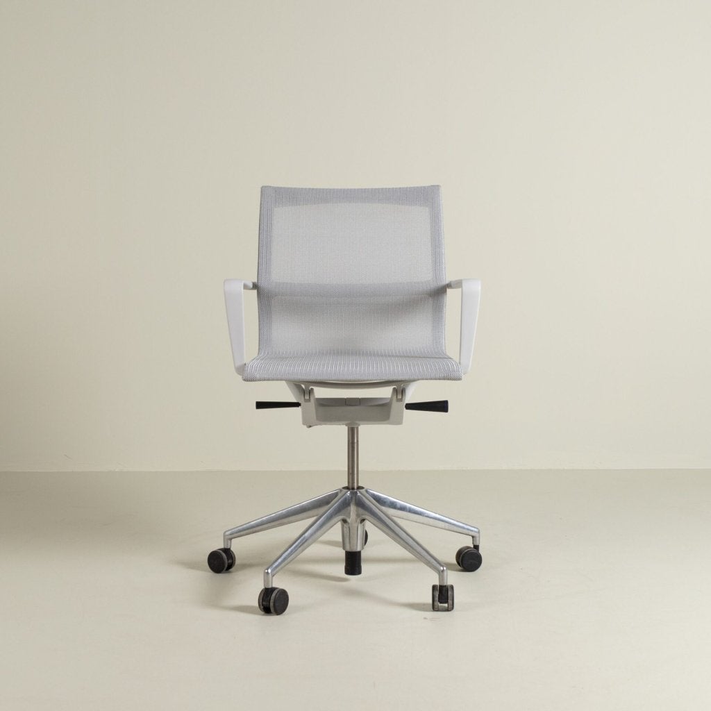 Vitra Physix Bureaustoel Lichtgrijs Mesh - Chroom, Niet ingevuld, Wit, Niet ingevuld, Zo goed als nieuw