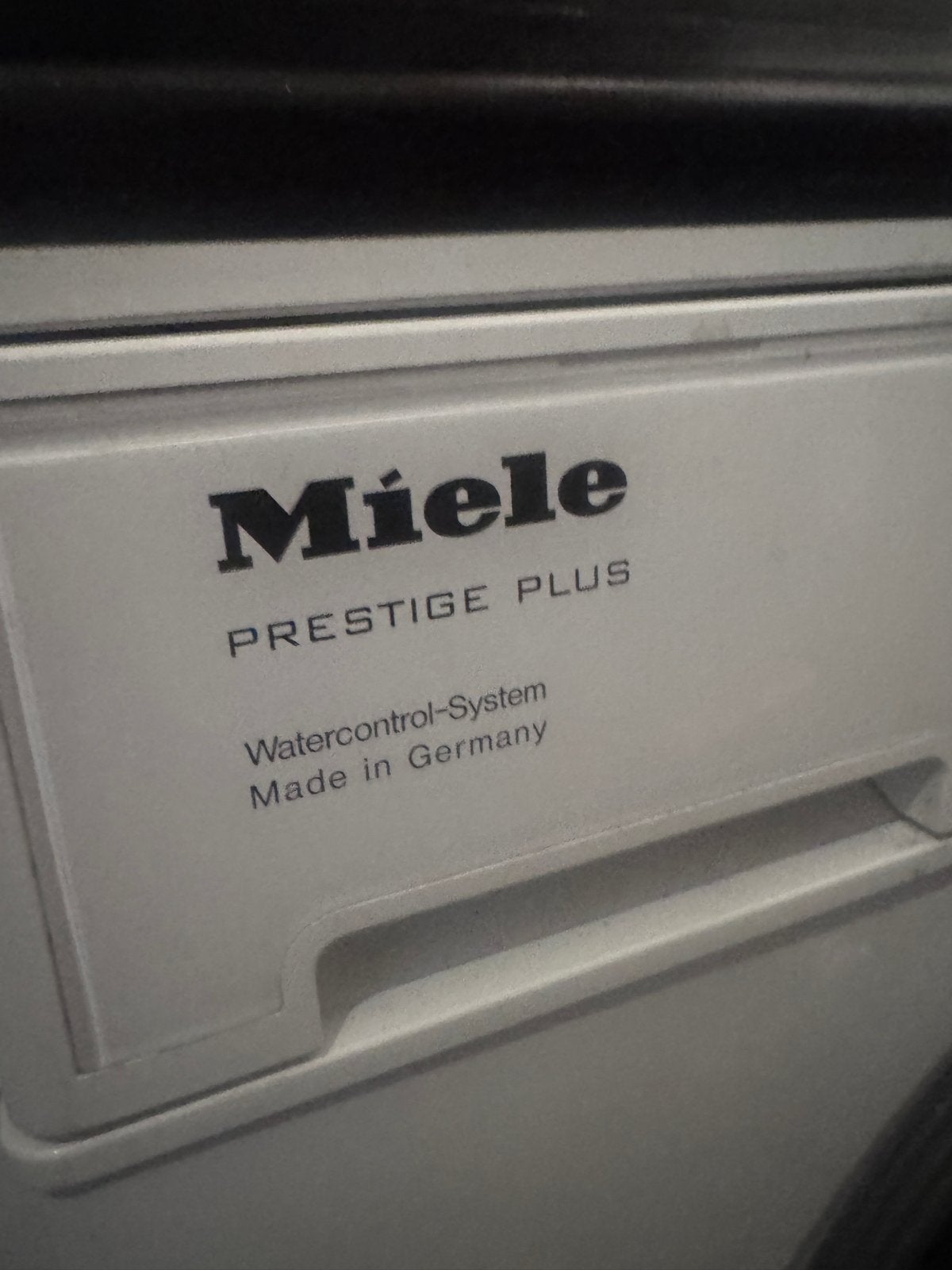 Miele Wasmachine Prestige Plus - Lagers met lichte speling, Ophalen, Gebruikt, Voorlader, 85 tot 90 cm
