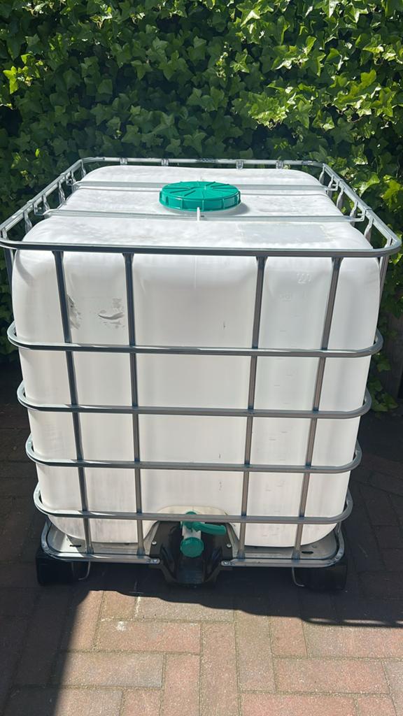 2x 1000 liter ibc vat, Tuin en Terras, Regentonnen, 150 liter of meer, Ophalen, Zo goed als nieuw