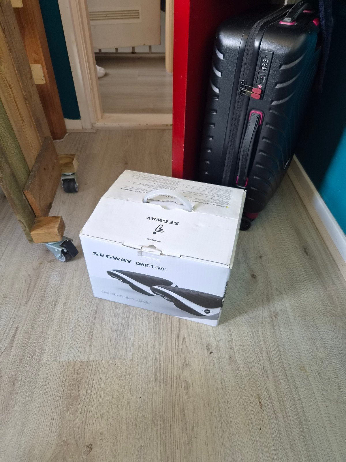 Segway Drift W1 E-Skates - Zo goed als nieuw, Fietsen en Brommers, Steps, Ophalen of Verzenden, Zo goed als nieuw, Overige typen