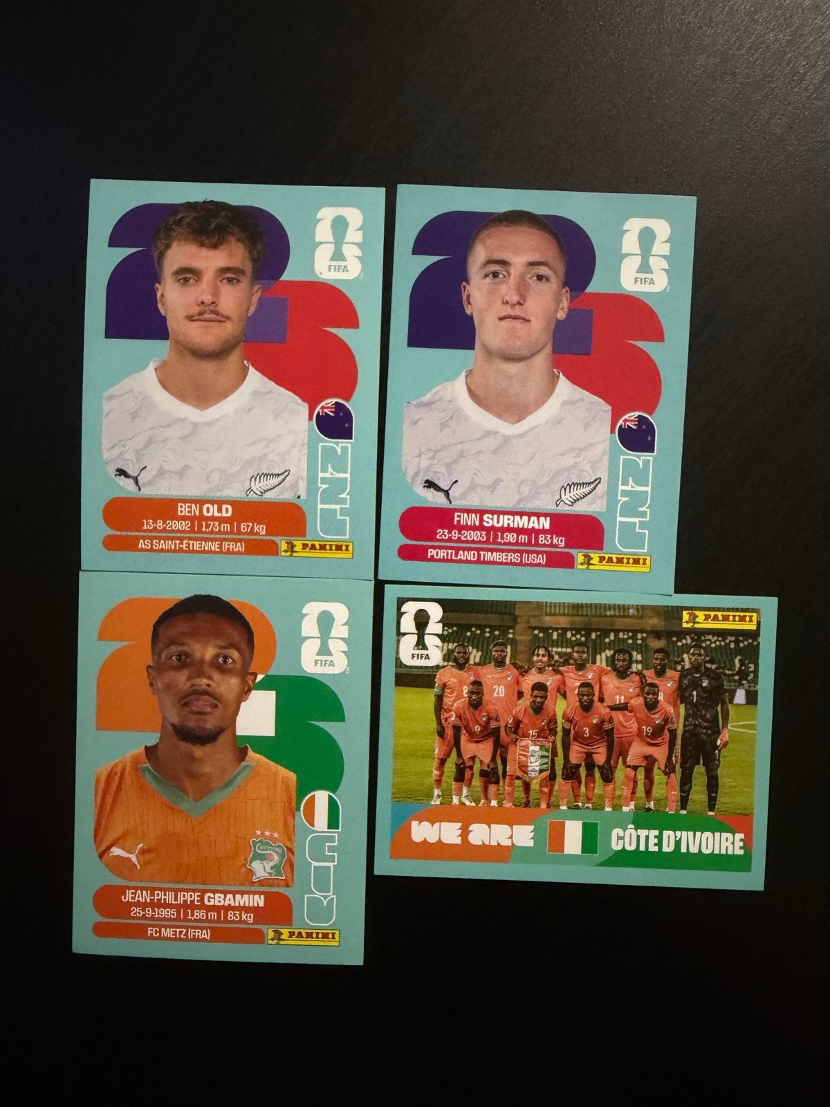 FIFA Panini Voetbal Spelerskaarten - Ben Old, Finn Surman, Ophalen of Verzenden, Zo goed als nieuw, Buitenlandse clubs, Spelerskaart