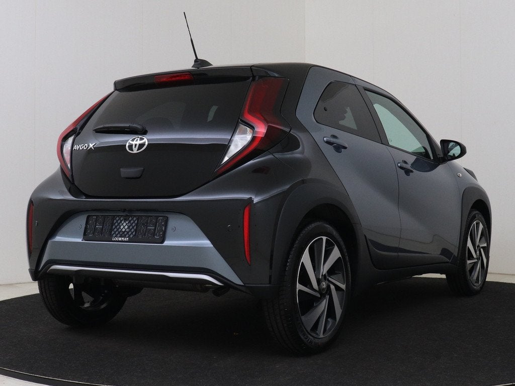 Toyota Aygo X 1.0 VVT-i MT Envy | Nieuwe auto op voorraad |, Auto's, Toyota, 12 maanden, Zwart, 4 stoelen, Leder en Stof