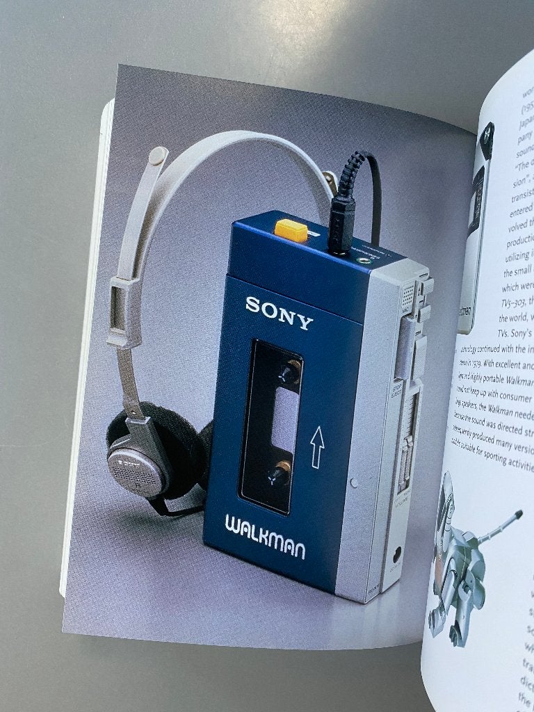 Industrial Design A-Z (576 pagina's), Ophalen of Verzenden, Zo goed als nieuw, Overige onderwerpen