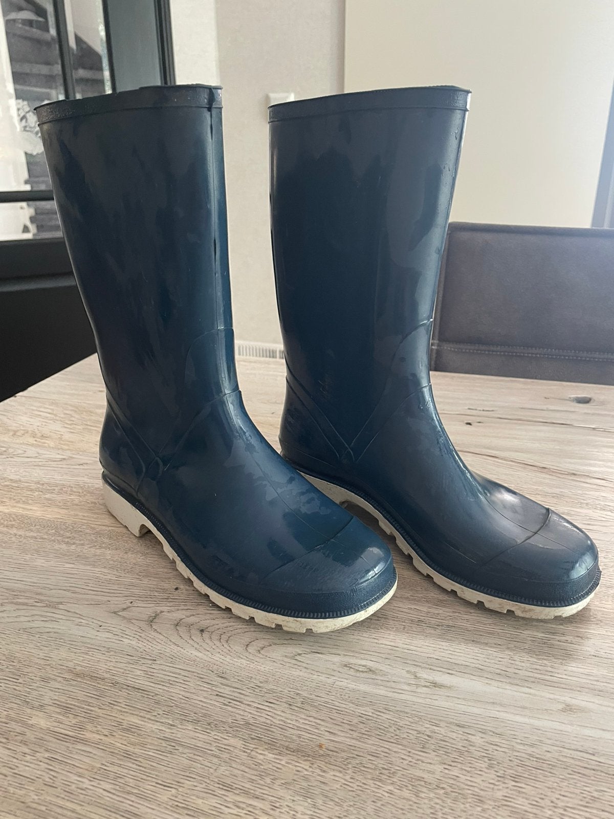 Rubber laarzen maat 36. Donkerblauw met witte zool., Ophalen of Verzenden, Zo goed als nieuw, Zwart, Hoge laarzen