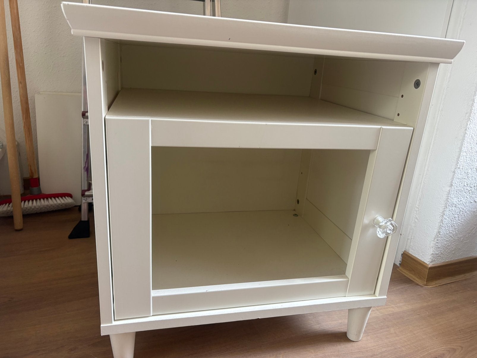 Ikea nachtkastje, Ophalen, Gebruikt