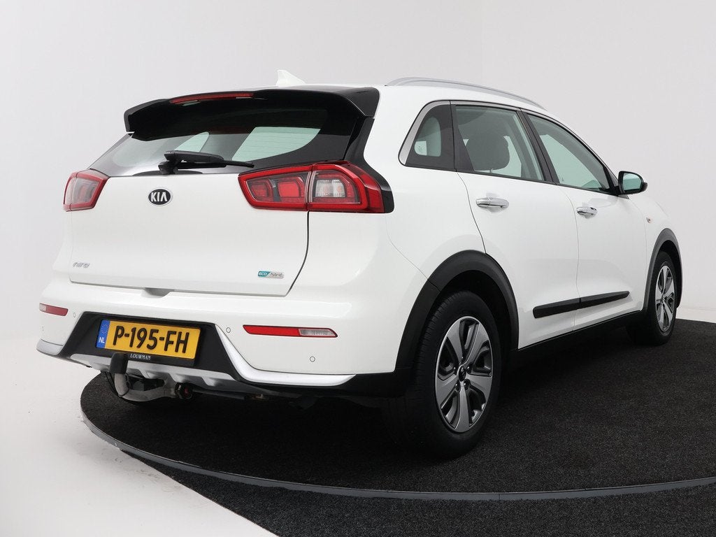 Kia Niro 1.6 GDi Hybrid DynamicLine | Trekhaak | Camera | St, Auto's, Kia, 12 maanden, Gebruikt, Leder en Stof, Wit