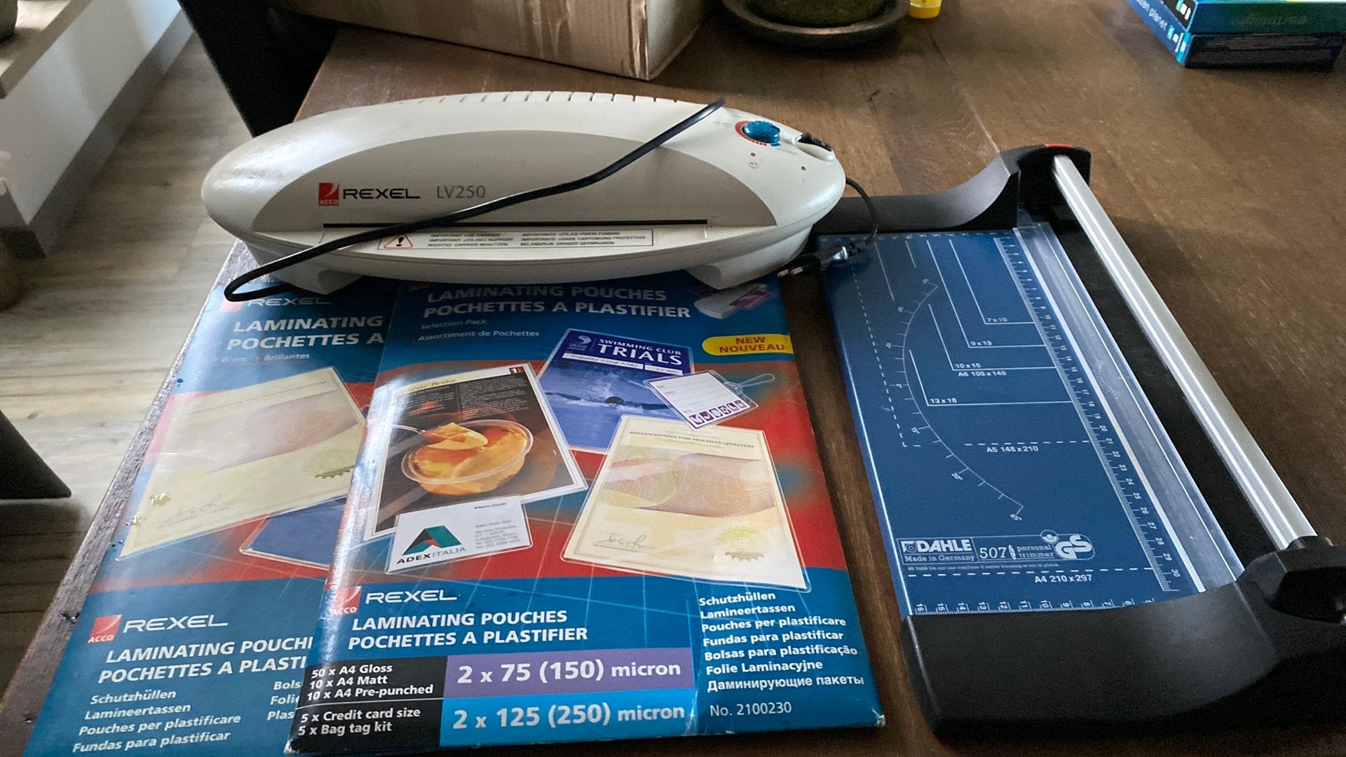 Rexel lv250 lamineermachine en snijmachine papier, Ophalen of Verzenden, Gebruikt