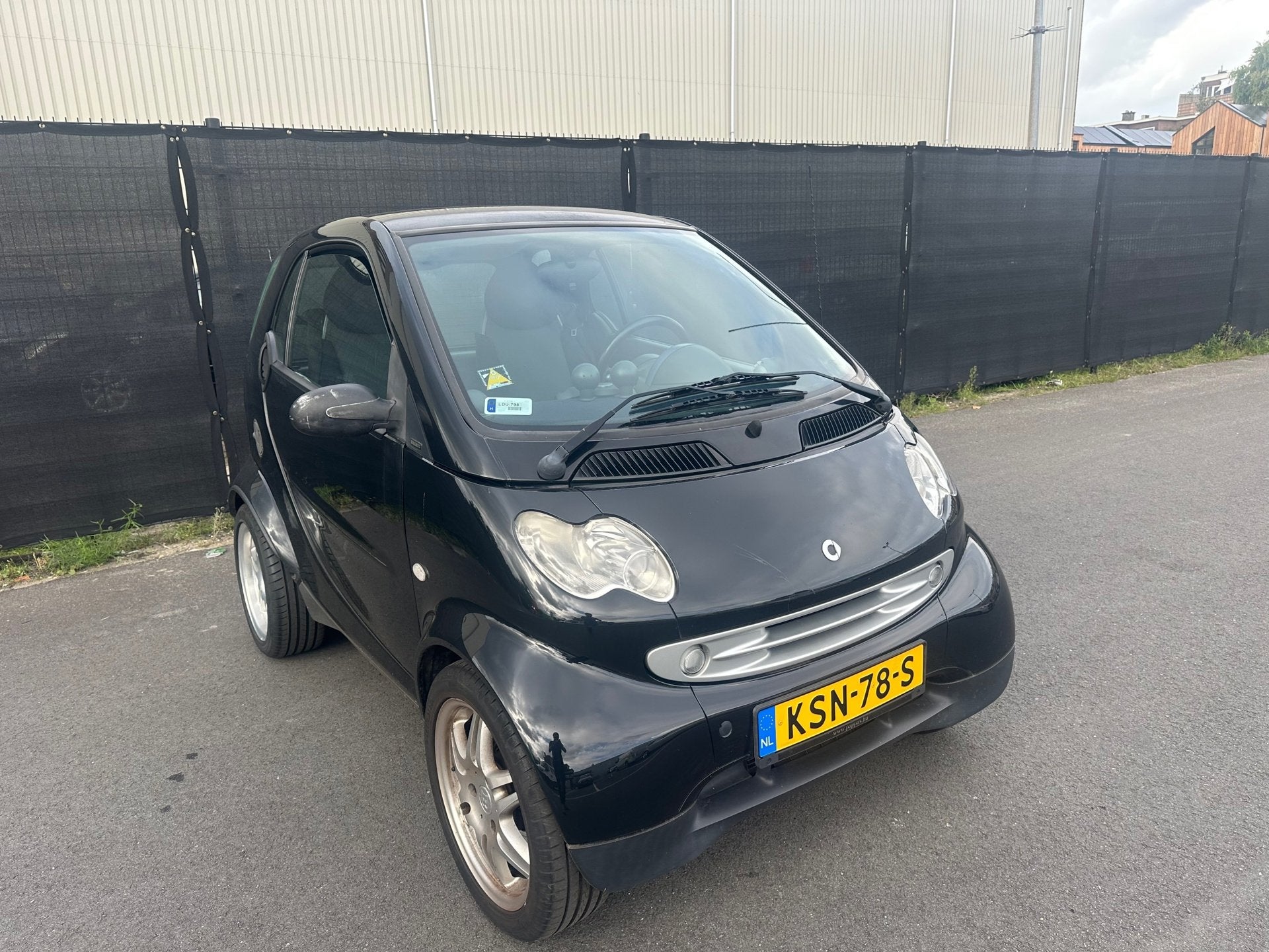 Smart FORTWO COUPE Orgineel Brabus uitgevoerd, Auto's, Automaat, Gebruikt, 61 pk, Zwart
