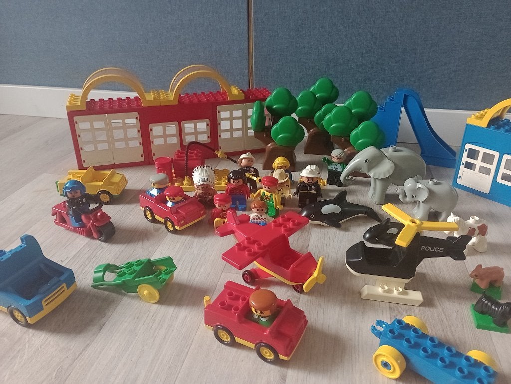 Grote duplo set met spoor, voertuigen en de dierentuin, Kinderen en Baby's, Speelgoed | Duplo en Lego, Overige thema's, Meerdere sets