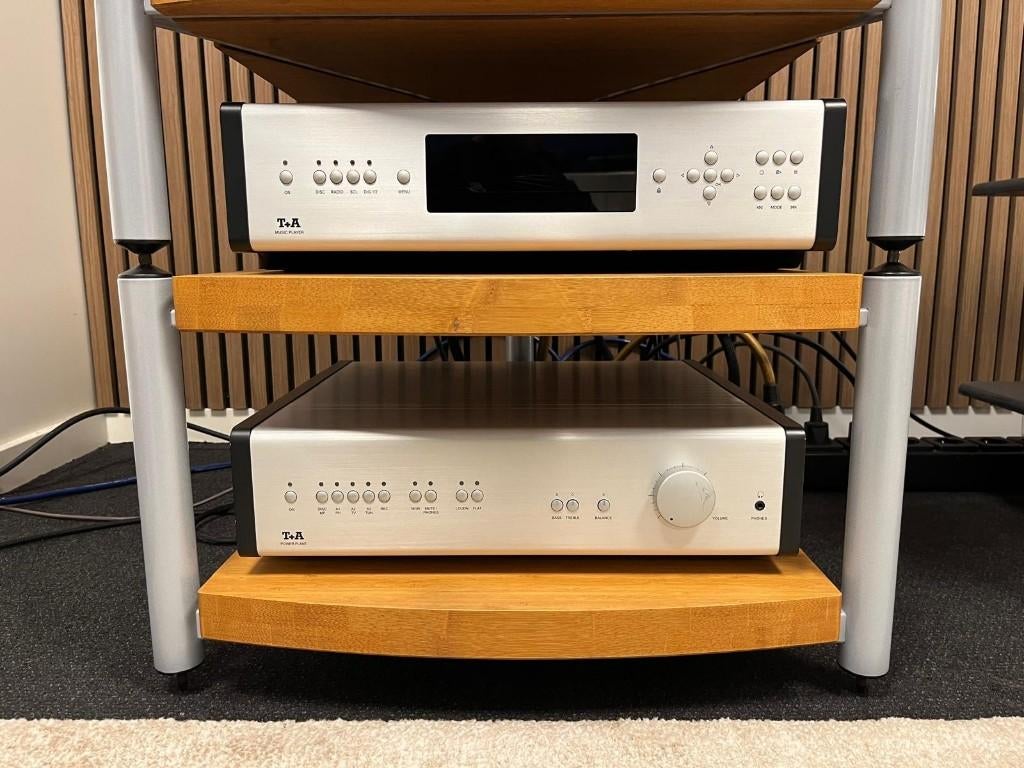 T en A  versterker , music player en powerplant, Audio, Tv en Foto, Versterkers en Receivers, Ophalen of Verzenden, Gebruikt, 120 watt of meer
