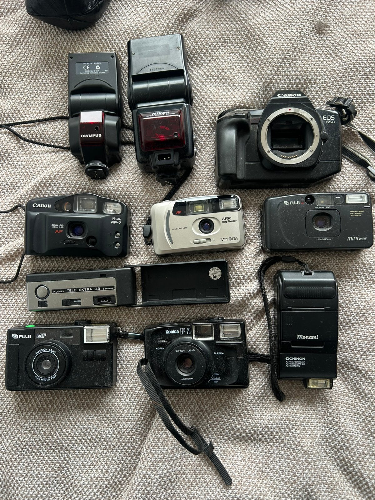 Grote vintage camera bundel + flitsers, Audio, Tv en Foto, Fotocamera's Analoog, Ophalen of Verzenden, Zo goed als nieuw