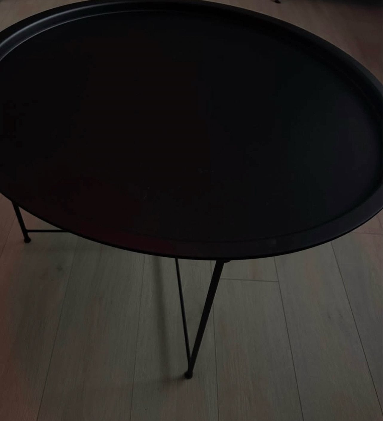Zwarte bijzettafel met afneembare poten, Huis en Inrichting, Tafels | Bijzettafels, Minder dan 55 cm, Gebruikt, Metaal of Aluminium