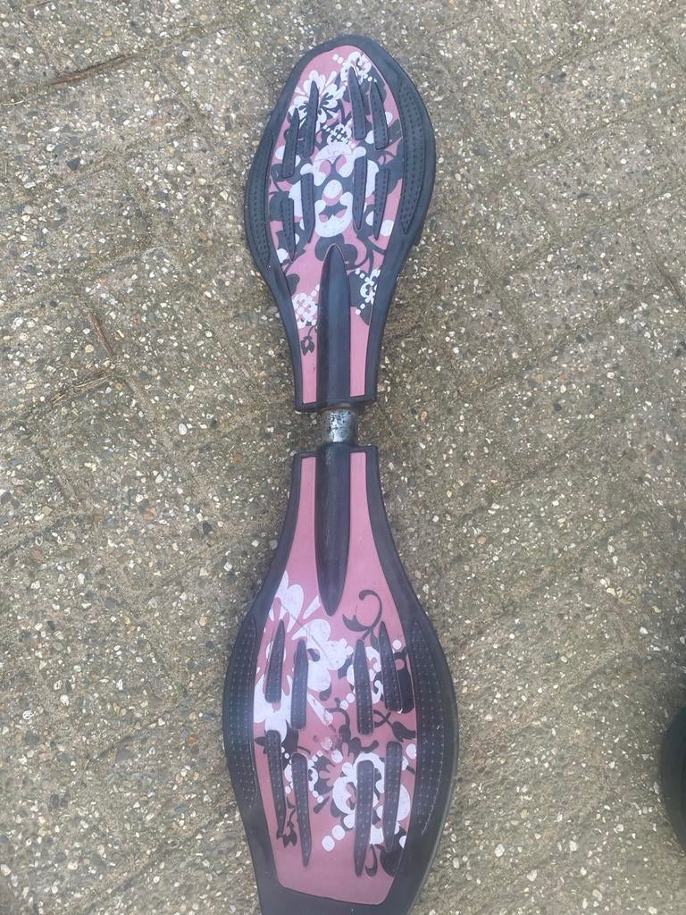 Waveboard - Roze met bloemenpatroon, Sport en Fitness, Skateboarden, Ophalen, Gebruikt, Waveboard