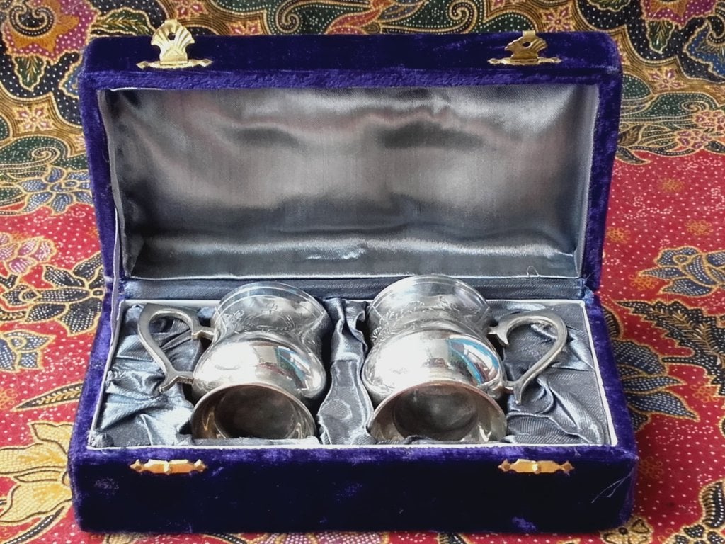 Stel mooie oude silverplate bekers uit Engeland in kistje., Ophalen of Verzenden