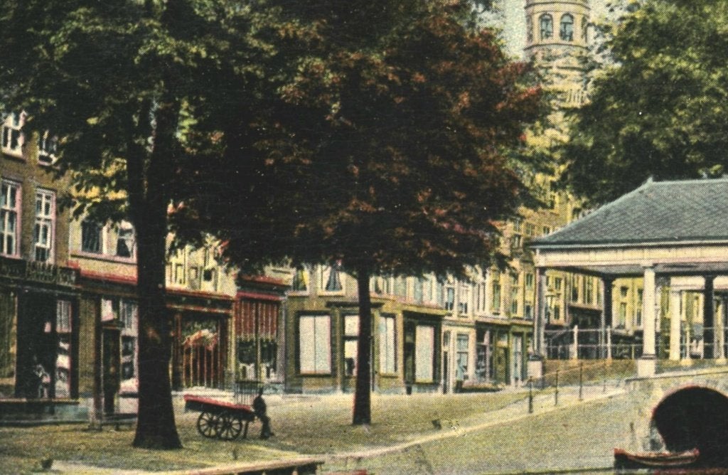 947132	Leiden	Korenbeurs	1906	Gelopen met Postzegel, Ophalen of Verzenden, Voor 1920, Gelopen, Zuid-Holland