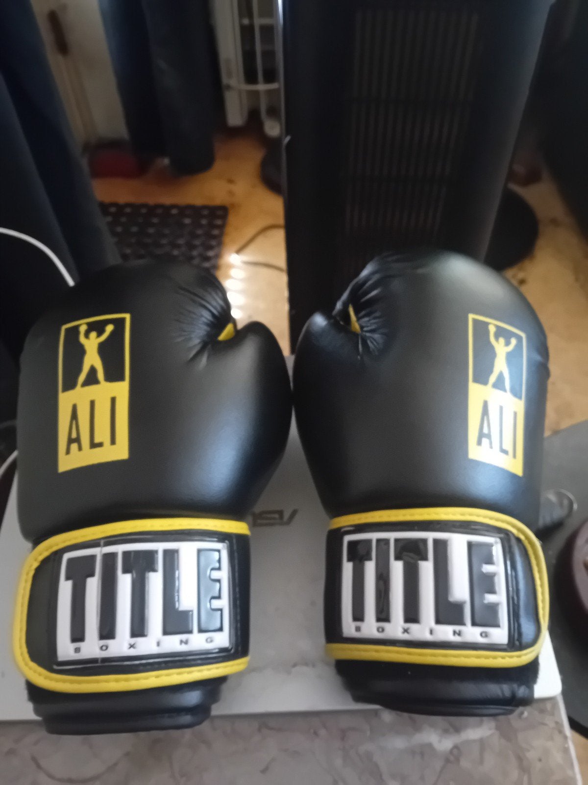 TITLE Boxing Muhammad Ali Bokshandschoenen, Ophalen of Verzenden