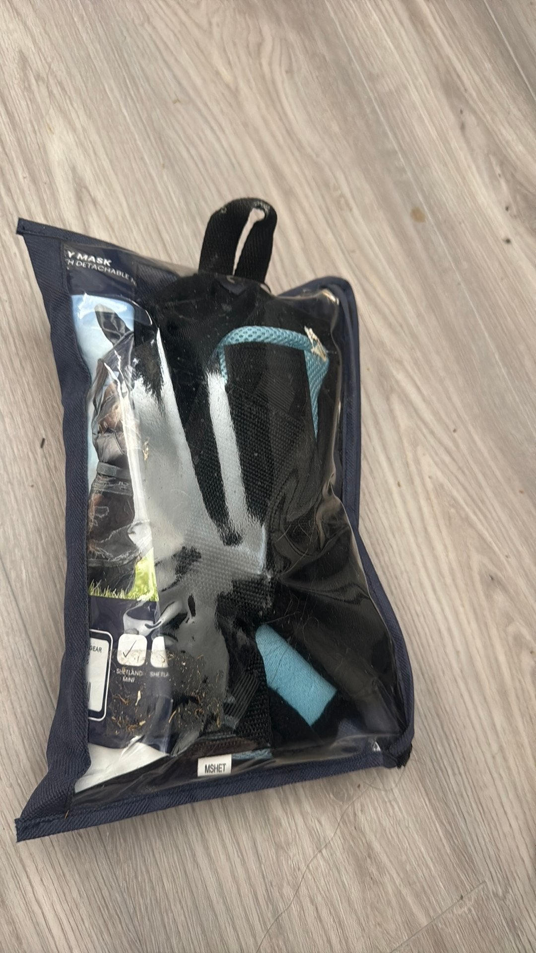 Vliegenmasker mini shetlander, Ophalen of Verzenden, Zo goed als nieuw