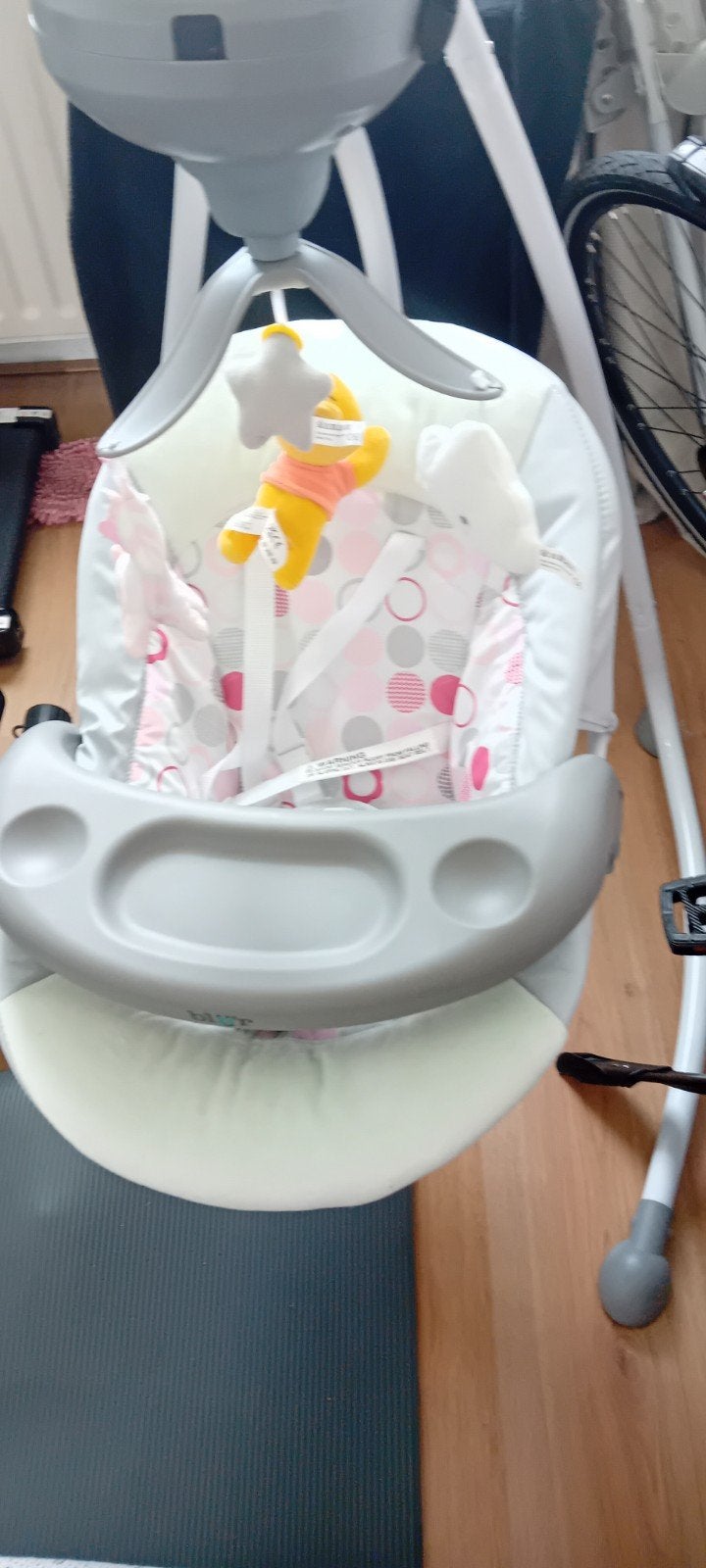 Babyschommel met elektrisch schommelen en muziek te koop!, Ophalen, Zo goed als nieuw