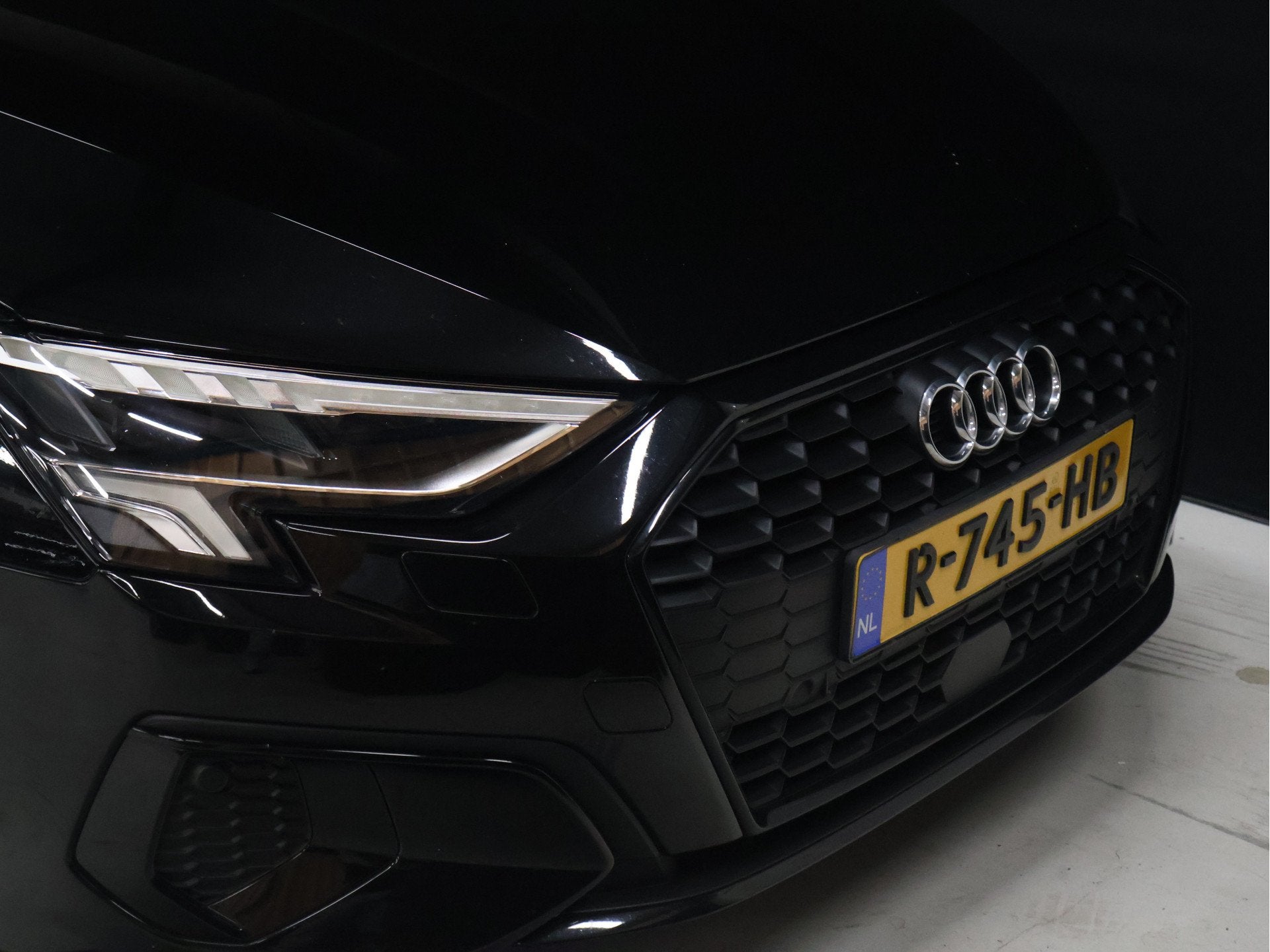 Audi A3 Limousine 35 TFSI Sport [APPLE CARPLAY, ANDROID, ADA, Dealer onderhouden, Stof, 4 cilinders, 150 pk