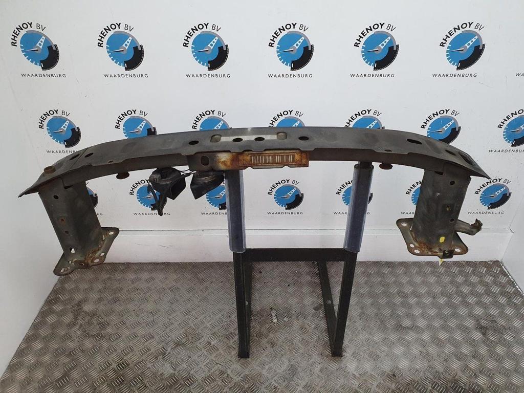 FORD KUGA 2.0 TDCi Titanium  VOORBUMPER BALK 2009, Ophalen of Verzenden, Gebruikt, Stiba lid