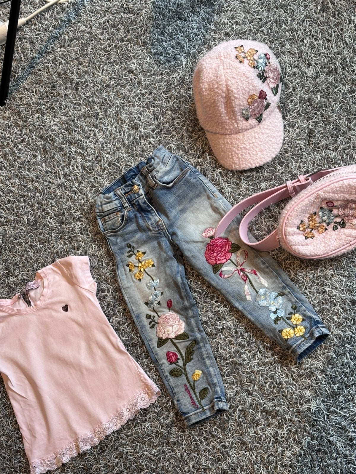 Monnalisa broek met shirt tasje en pet 2 jaar, Kinderen en Baby's, Kinderkleding | Maat 92, Ophalen of Verzenden, Zo goed als nieuw