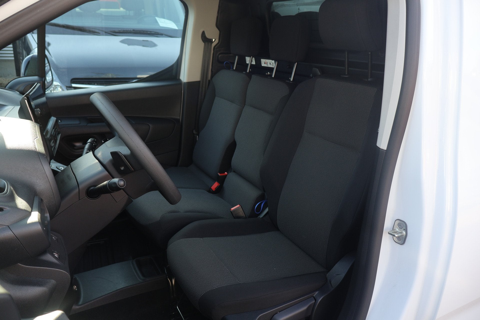 Toyota PROACE CITY Electric L2 50 kWh Comfort (bj 2026), Auto's, Verwarmde buitenspiegels, Stof, Gebruikt, Wit