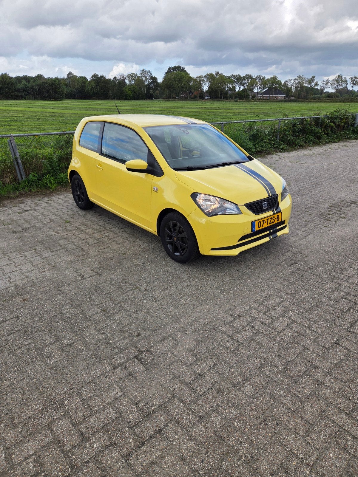 Seat Mii 1.0 44KW 2012 Geel, Auto's, Voorwielaandrijving, 840 kg, 4 stoelen, Mii