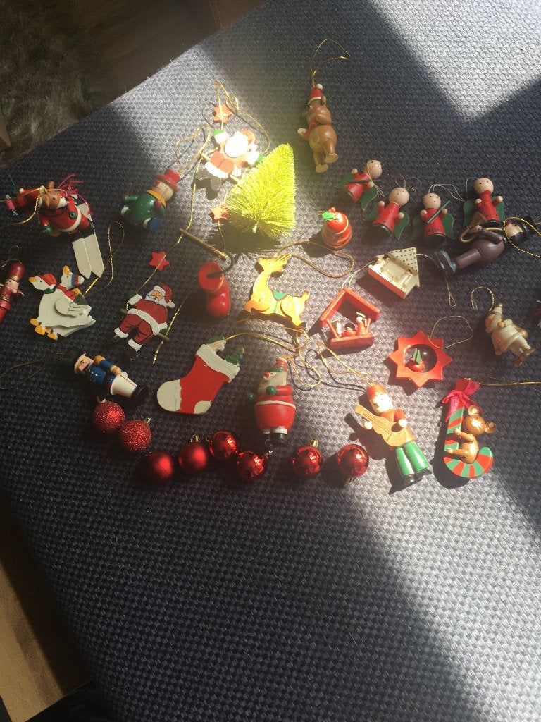 meer dan 20 houten kerstboom figuurtjes, Diversen, Ophalen of Verzenden, Gebruikt