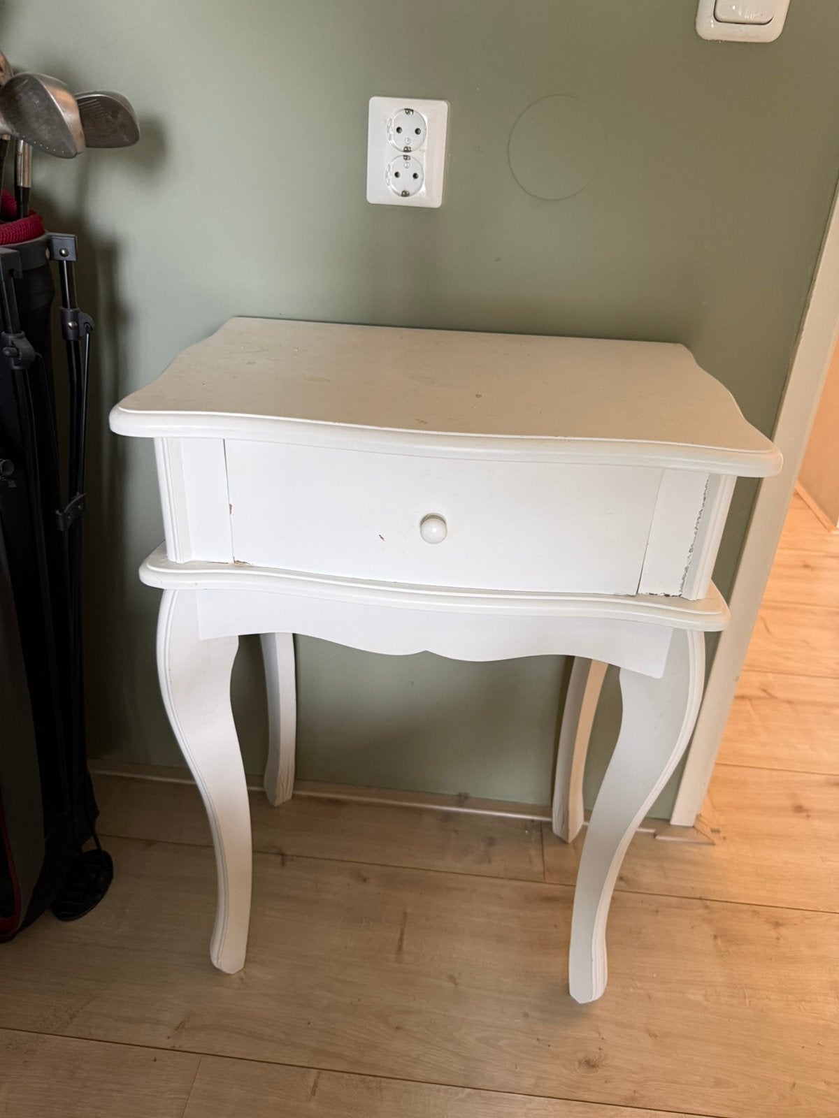 Witte side tafeltje, Huis en Inrichting, Tafels | Sidetables, Ophalen, Gebruikt, 50 tot 100 cm, Koloniaal