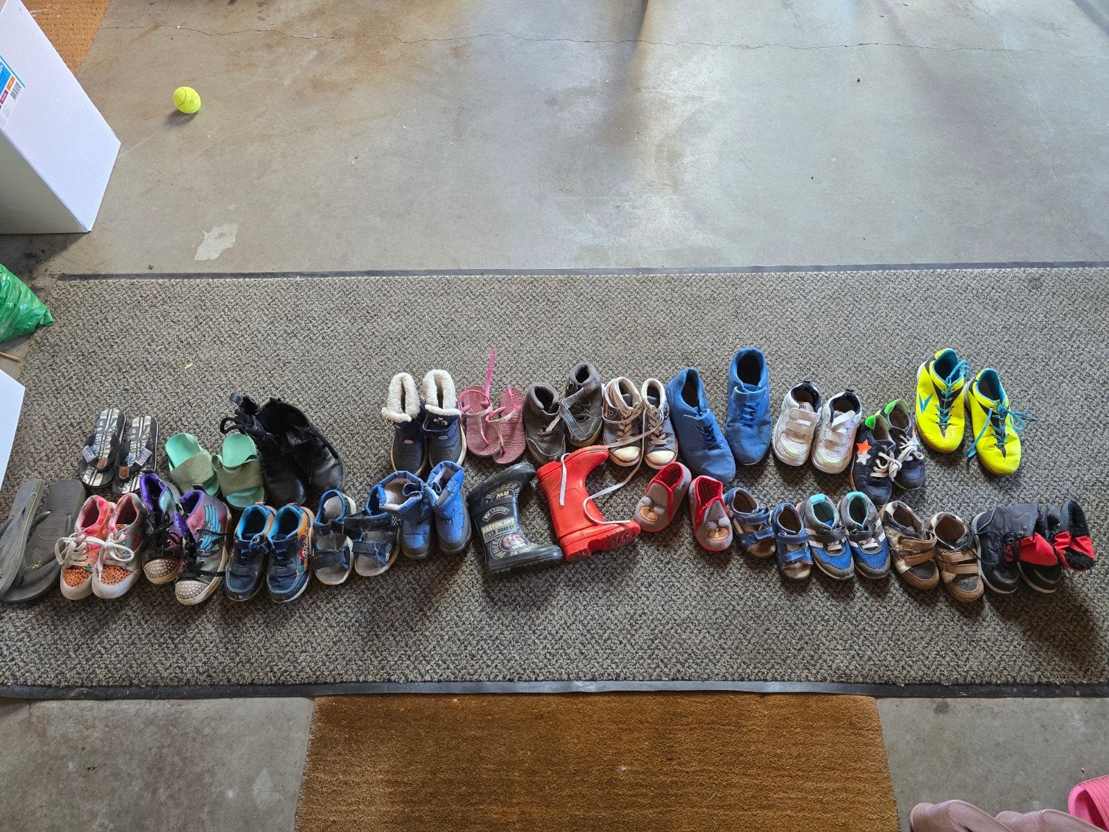 Diverse schoenen, slippers en laarzen in meerdere maten, Ophalen, Gebruikt, Jongen of Meisje, Schoenen