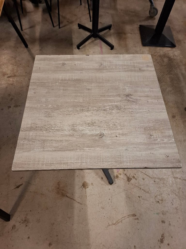Horecatafel 70x70x70 cm – licht houtlook met zwart onderstel, Tuin en Terras, Ophalen, Gebruikt, Vierkant