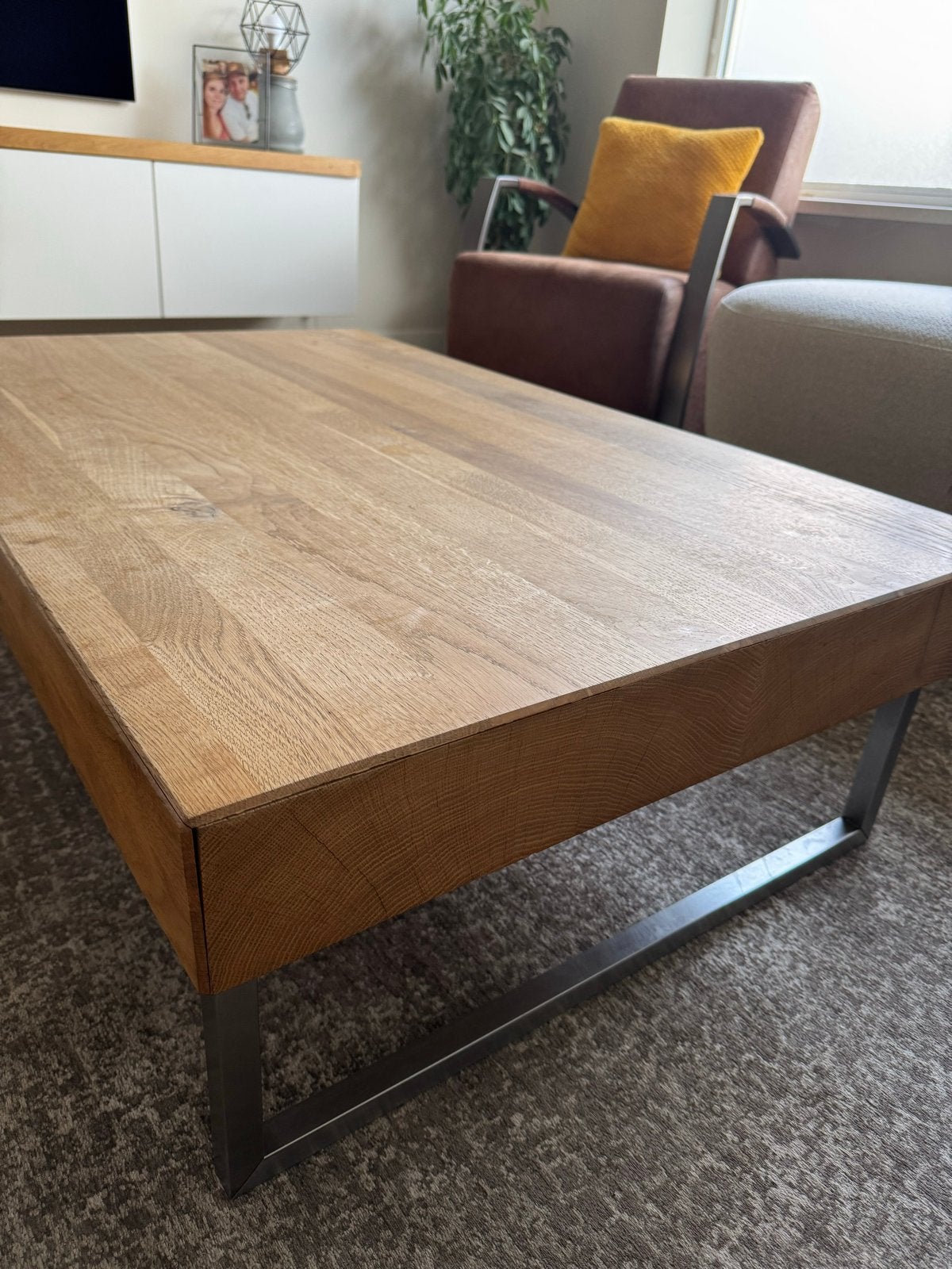 Eiken salontafel met RVS onderstel - Modern design, Ophalen, Gebruikt, 100 tot 150 cm, Eikenhout