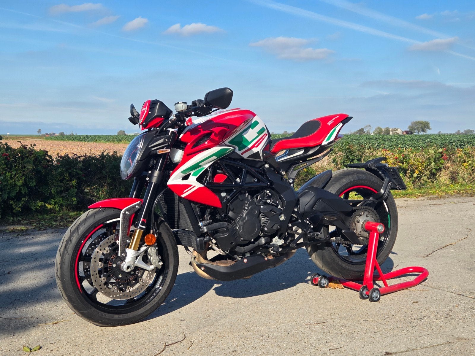 MV Agusta Dragster RC SCS met Racekit SC Project, Motoren, Traction Control, Motorrijbewijs A, Gebruikt, 3 cilinders