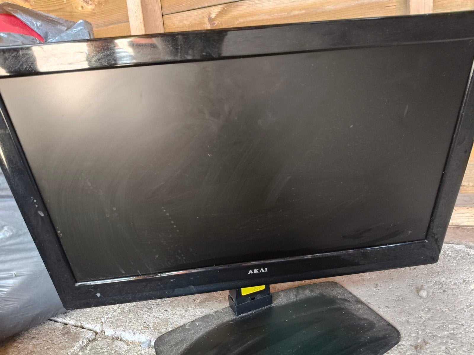 Akai camping tv met dvd speler, 50 Hz, HD Ready (720p), Zo goed als nieuw, 40 tot 60 cm