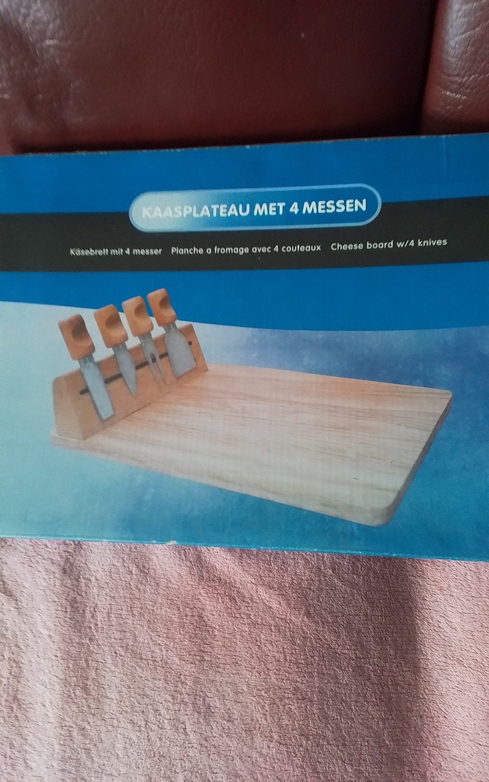 Kaasplateau met 4 messen, Huis en Inrichting, Keuken | Servies, Ophalen, Nieuw, Overige materialen, Overige stijlen
