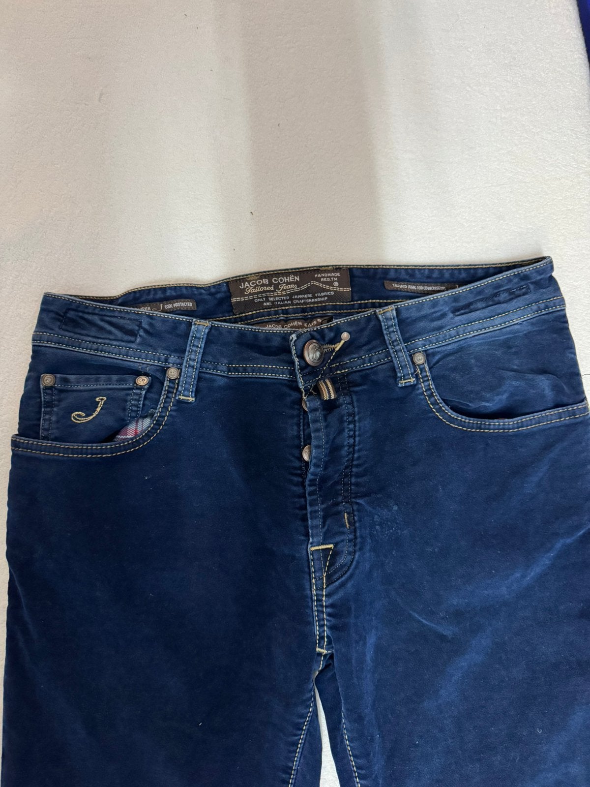 BLAUWE SUEDE JACOB COHEN MAAT 34 type 688 COMFORT, Kleding | Heren, Ophalen of Verzenden, Zo goed als nieuw, Blauw, W33 - W34 (confectie 48/50)