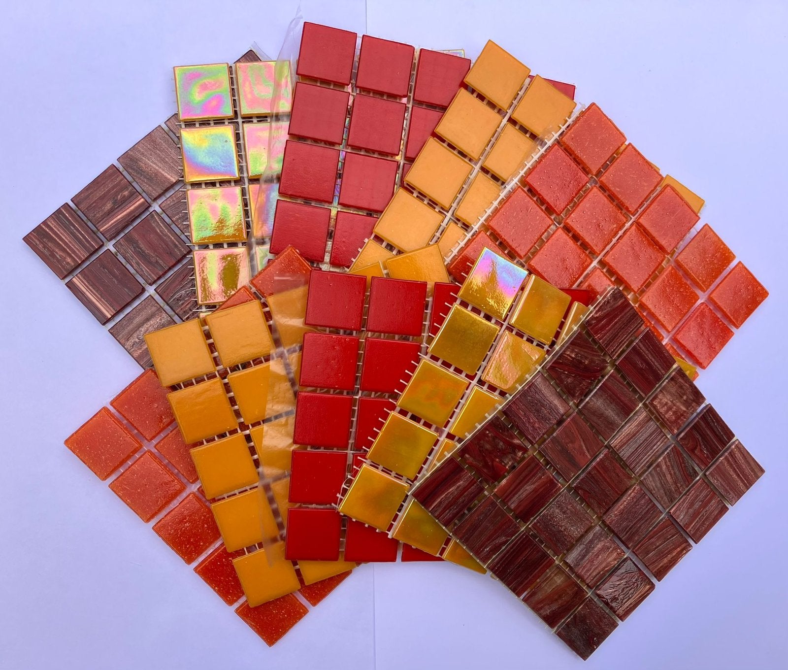 Mozaiek steentjes pakket 2x2 cm “vuur”, Hobby en Vrije tijd, Knutselen, Ophalen of Verzenden, Nieuw