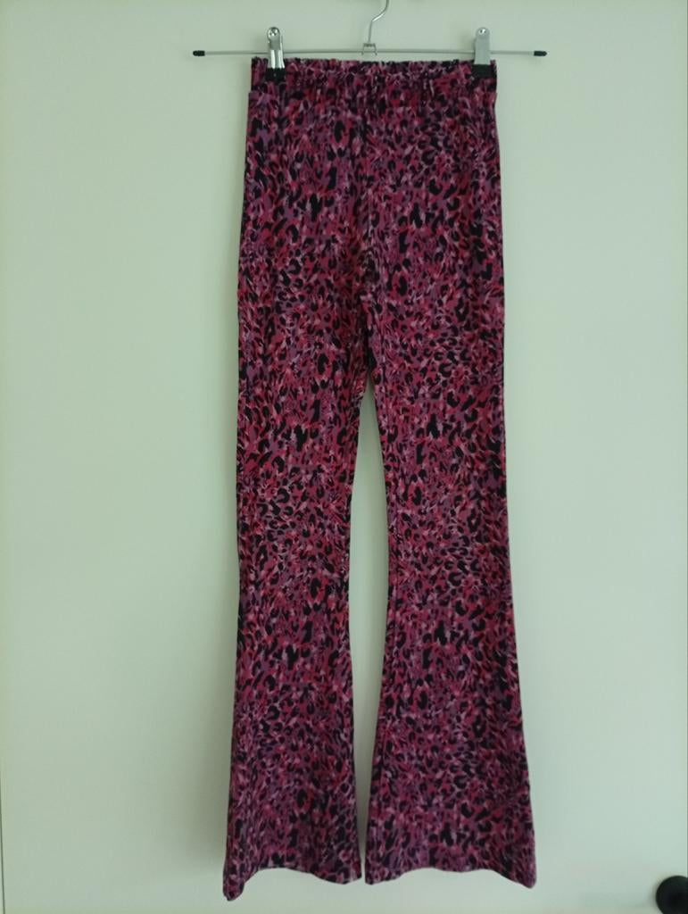 Geisha flair / flared broek paars aubergine maat 152, Broek, Meisje, Ophalen of Verzenden, Gebruikt