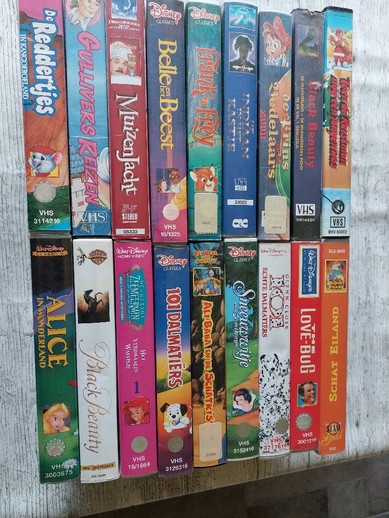 17x VHS video banden oa Walt Disney, Alle leeftijden, Ophalen, Gebruikt