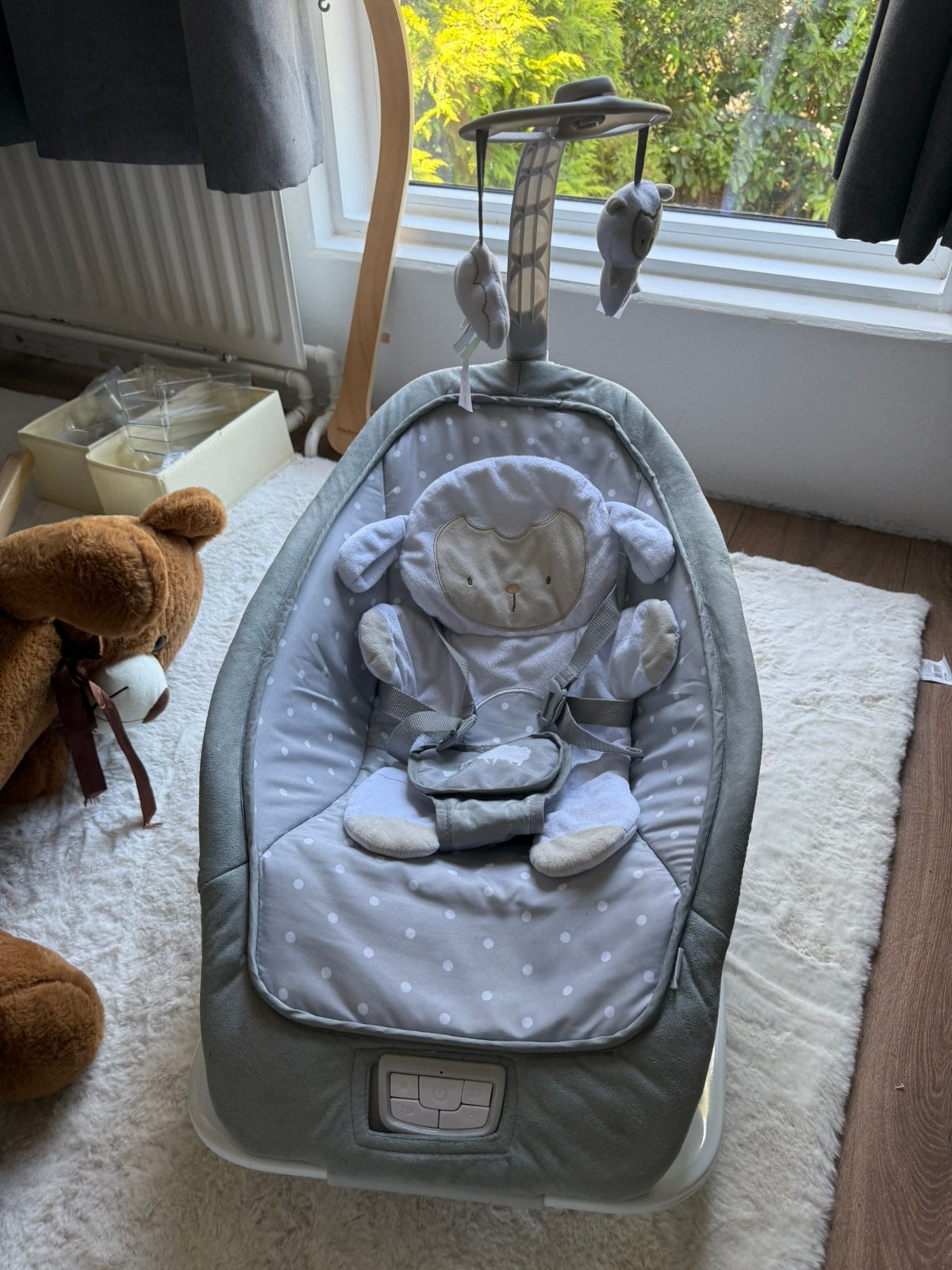 Ingenuity Wipstoel met muziek en vibratie functies, Ophalen, Zo goed als nieuw