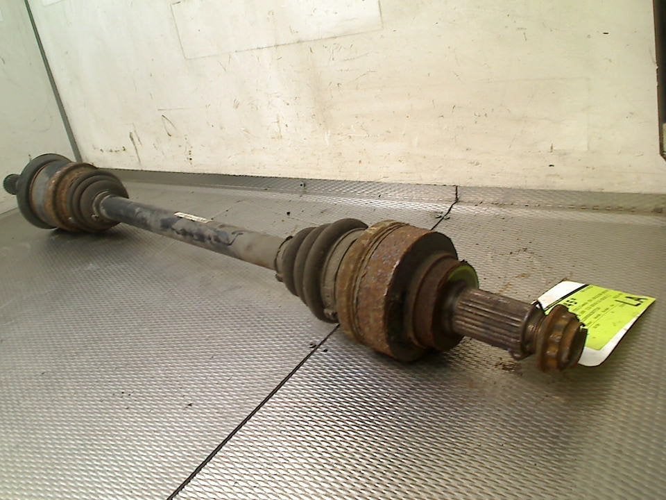 Aandrijfas Links Achter BMW 3 serie Touring (F31) 7629301A, Gebruikt, Petuelring 130, München 80809, , Duitsland, BMW, Bayerische Motoren Werke AG