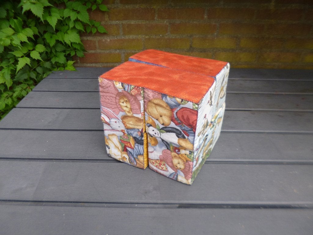 Stoffen speelkubus, Ophalen of Verzenden, Zo goed als nieuw, Overige typen